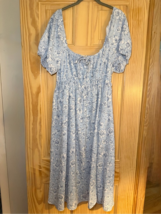 Dresses & Skirts - Powder Blue Floral Midi Dress